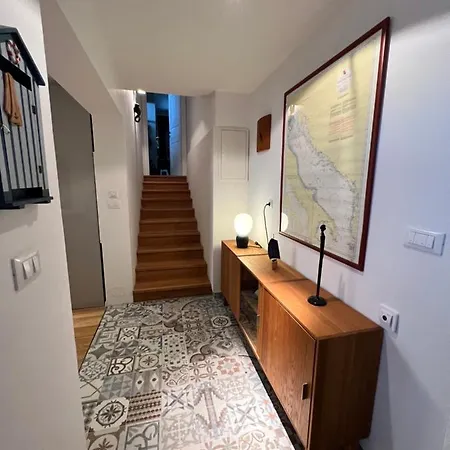 Dreamtime - One Badroom And 1 Livingroom Apartment Veprinac Exteriör bild